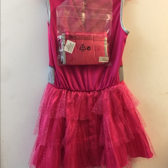 Pink Supergirl Child's Costume, Medium (8-10) - Picture 3 of 6